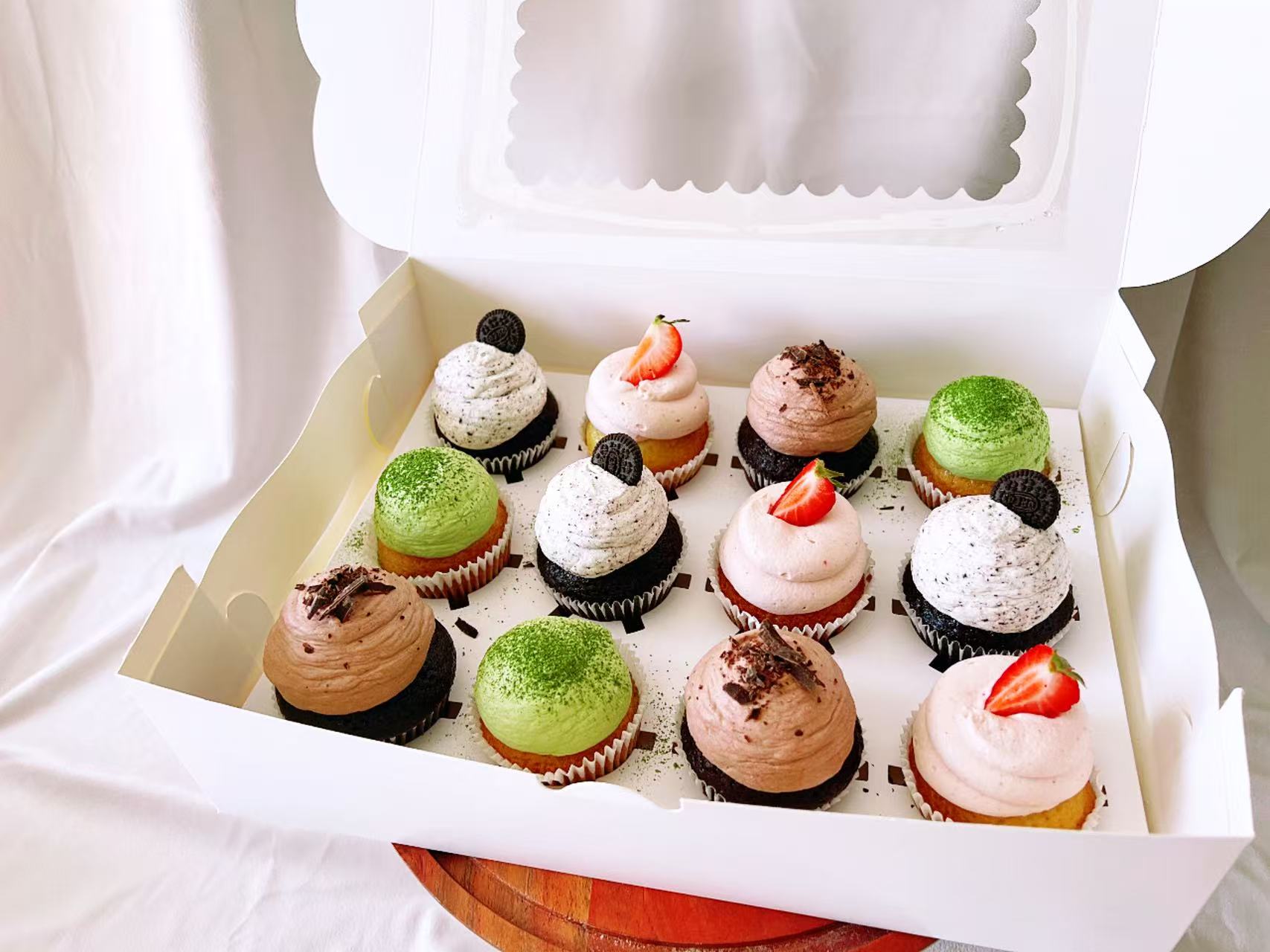 Cupcake Dozen